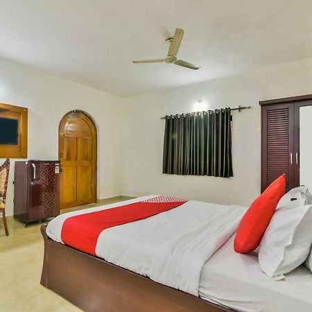 Collection O 15487 Ashoka King Hotel Мандрем Екстериор снимка
